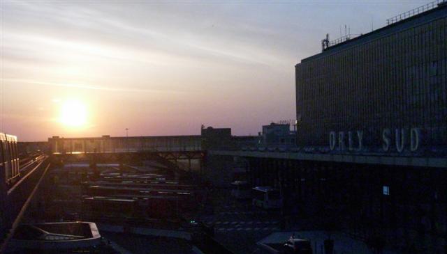 Sonnenaufgang Orly